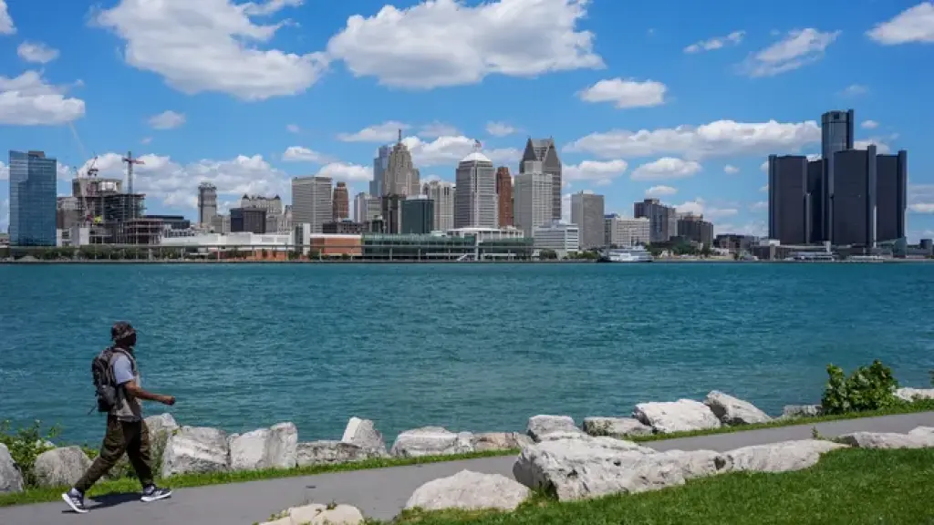 Canadian students entice Americans to visit Windsor with deals, prizes. What to know